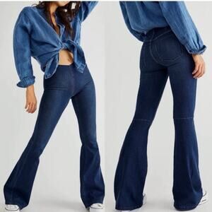 FREE PEOPLE PENNY PULL-ON FLARE JEAN IN BLUE SIZE 24R